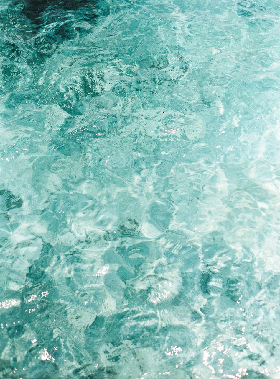 maldives turquoise water